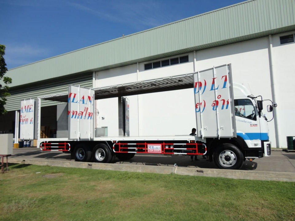 อู่ต่อตู้ 16 ประตู นครปฐม